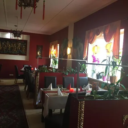 Asiatisches 3* Braunsbedra