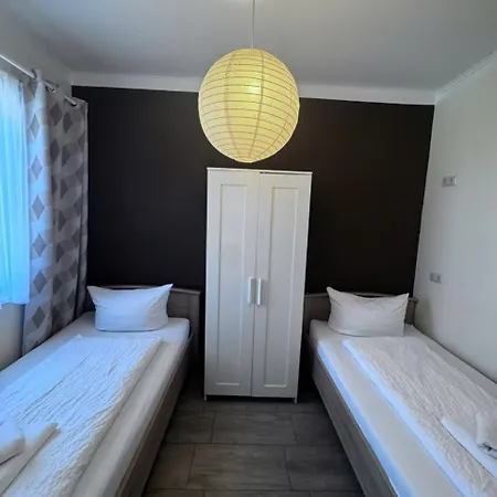 Πανσιόν Asiatisches 3*