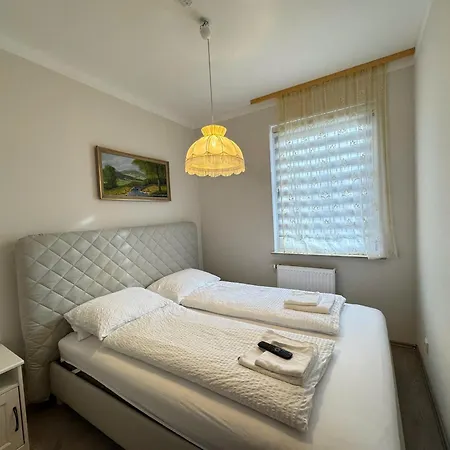 Asiatisches 3* Braunsbedra