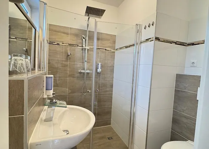 Asiatisches Pensionat Braunsbedra